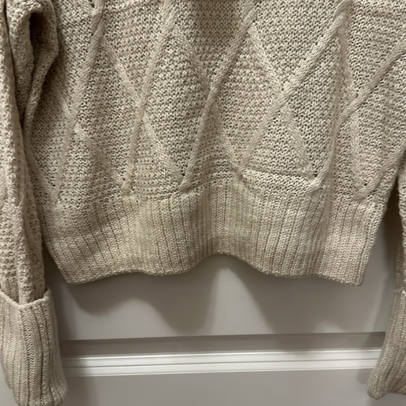 NWT Pink Rose Sweater - Small - Picture 7 of 9